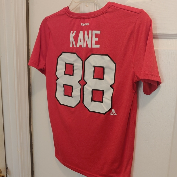 Patrick Kane #88 Chicago Blackhawks  Chief Head Logo Premier Red Jersey Tee - Picture 6 of 9